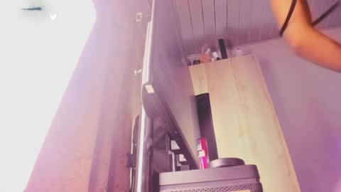    online show from October 2, 2025, 5:03 am