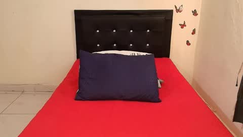 _victoriia_971 online show from October 9, 2025, 12:03 pm