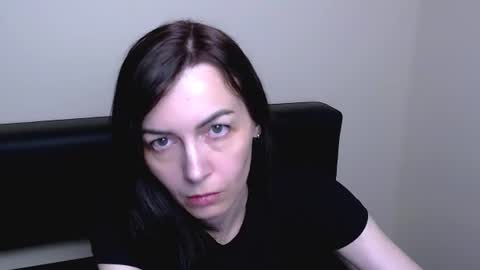 Vio online show from June 10, 2026, 4:39 pm