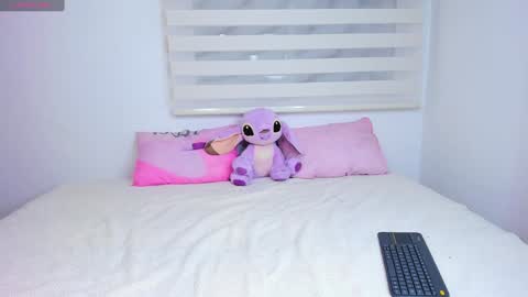 Violeta online show from December 18, 2024, 12:32 am