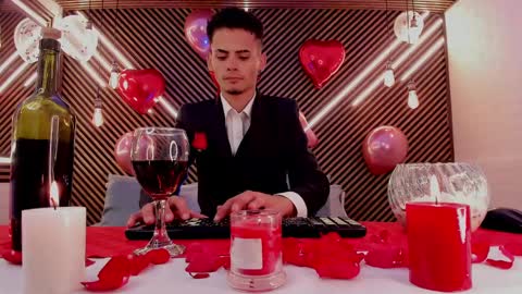  white fox  online show from February 15, 2025, 3:31 am