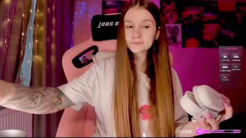 Snapshot of _witch__ chatting on December 27, 2024, 8:24 am Enni online show from December 27, 2024, 8:24 am