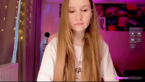 Snapshot of _witch__ chatting on January 15, 2025, 8:20 am Enni online show from January 15, 2025, 8:20 am