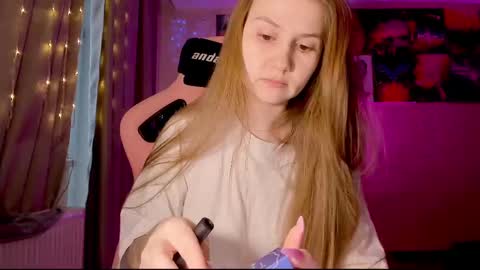 Snapshot of _witch__ chatting on February 11, 2025, 7:33 am Enni online show from February 11, 2025, 7:33 am