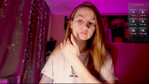 Snapshot of _witch__ chatting on March 4, 2025, 7:19 am Enni online show from March 4, 2025, 7:19 am