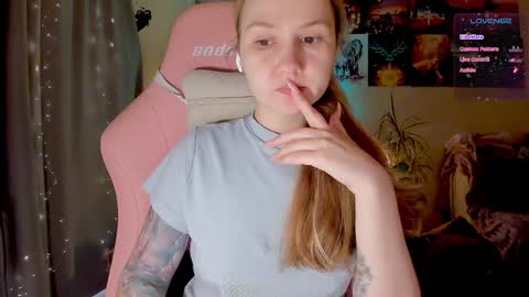 Snapshot of _witch__ chatting on September 10, 2025, 7:19 am Enni online show from September 10, 2025, 7:19 am