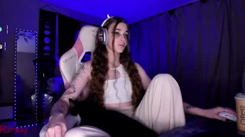 Roxy online show from October 21, 2025, 10:32 pm