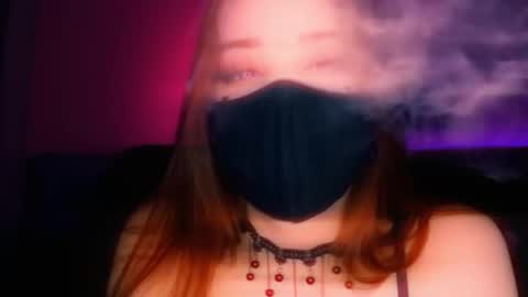 Roxy online show from November 19, 2025, 3:06 am