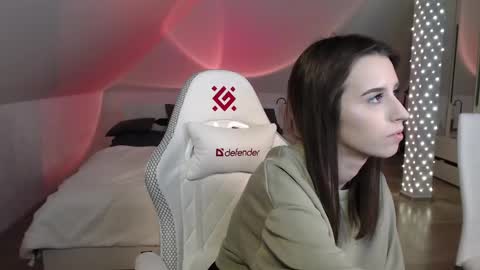 Nicole  Thomas  Dave online show from February 21, 2025, 4:26 pm