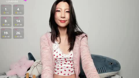 Mia online show from March 29, 2026, 11:49 pm