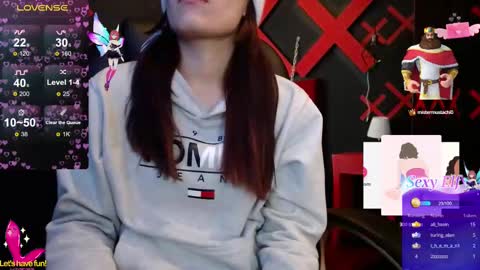 Yuyi online show from March 7, 2025, 2:12 pm