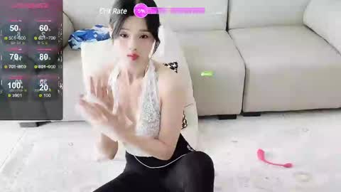 _zizi_ online show from January 3, 2025, 1:27 am