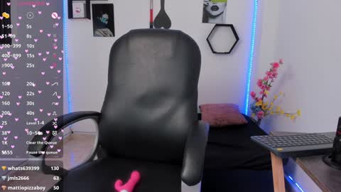 Snapshot of _zoewright chatting on December 19, 2024, 3:51 am Zoe online show from December 19, 2024, 3:51 am