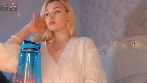 Snapshot of a1l3na_al3 chatting on March 2, 2025, 2:21 pm   Alena  online show from March 2, 2025, 2:21 pm