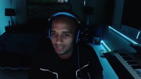 a4orce online show from October 21, 2025, 1:06 am