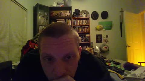 Snapshot of a_bored_dragon chatting on March 5, 2025, 3:18 am A Bored Dragon online show from March 5, 2025, 3:18 am