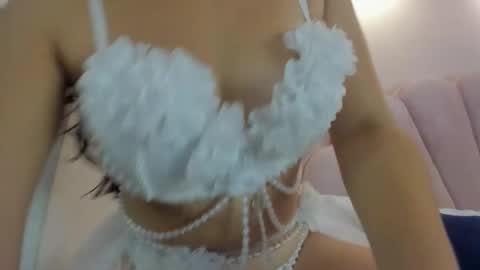 Snapshot of aalana_sweet chatting on October 17, 2025, 11:35 am aalana_sweet online show from October 17, 2025, 11:35 am