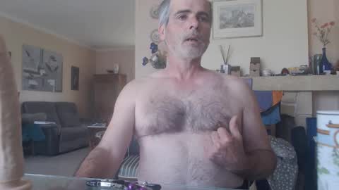 Aalex1717 online show from May 22, 2026, 6:42 am