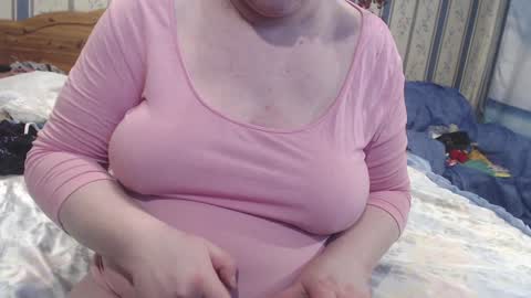 Snapshot of aamarillis chatting on December 13, 2024, 6:10 am NINA online show from December 13, 2024, 6:10 am