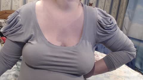 Snapshot of aamarillis chatting on January 13, 2025, 3:45 am NINA online show from January 13, 2025, 3:45 am