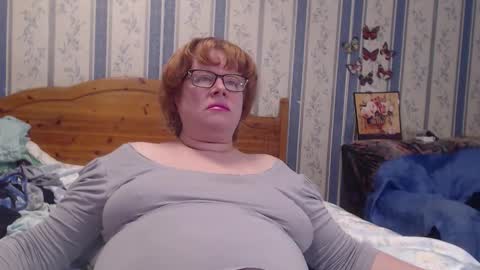 NINA online show from December 3, 2025, 6:43 am