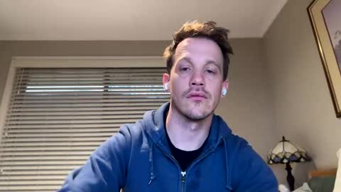 Kris online show from November 22, 2025, 11:48 pm