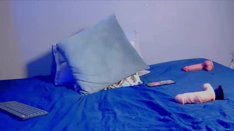 Aaron online show from June 5, 2026, 3:35 am