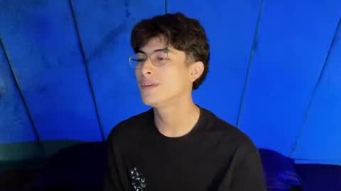 Aaron Ezequiel online show from October 25, 2025, 9:20 pm