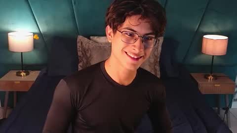 Aaron Ezequiel online show from May 31, 2026, 8:10 pm