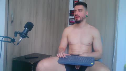 Aaron kwok online show from November 23, 2025, 9:14 pm