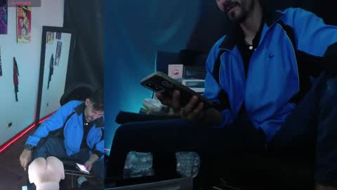 aaron_malikk online show from April 24, 2026, 3:53 am