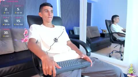 Aaron online show from December 19, 2025, 11:06 am