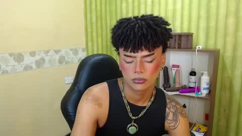 Snapshot of aaronbakers chatting on February 27, 2025, 2:42 am im NiallDun online show from February 27, 2025, 2:42 am