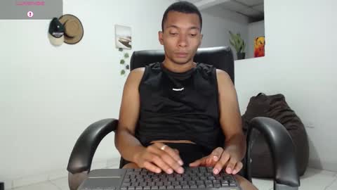 Heyy my name is Aaron online show from September 18, 2025, 8:38 am