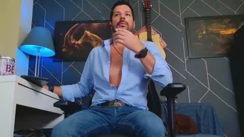 Aaron online show from October 2, 2025, 8:27 pm