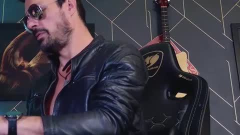 Snapshot of aaronbomer chatting on February 28, 2026, 7:20 am Aaron online show from February 28, 2026, 7:20 am