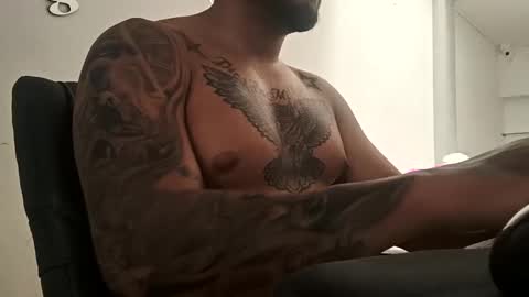 ig aaron hunter123 online show from January 30, 2025, 6:21 pm