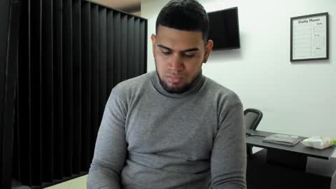 ig aaron hunter123 online show from February 27, 2026, 1:44 pm