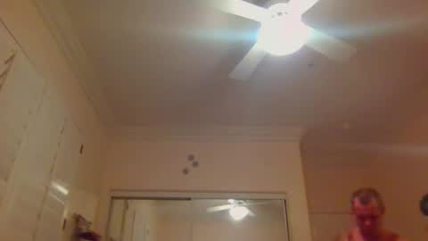 Snapshot of aaronprezent chatting on October 29, 2025, 8:49 am aaronprezent online show from October 29, 2025, 8:49 am