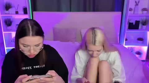 Snapshot of aataraxx chatting on January 25, 2025, 5:30 pm Fiona and Harry online show from January 25, 2025, 5:30 pm