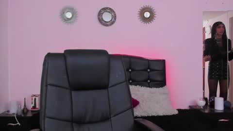 Abbigail Fuster  online show from January 31, 2025, 11:03 am