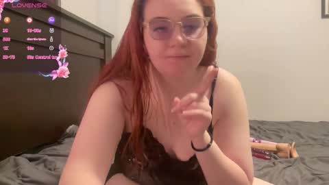 Abbi Willow online show from December 22, 2025, 3:42 pm