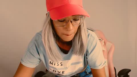 May  Imstagram  online show from December 27, 2024, 6:53 pm