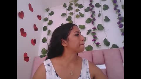 abby_moss_2 online show from June 6, 2026, 4:33 pm