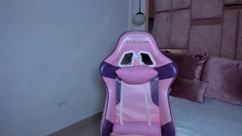 Abby Roux online show from January 18, 2026, 3:54 am