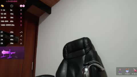 Vannesa online show from December 20, 2025, 10:55 am