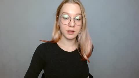 Snapshot of abbymoore__ chatting on January 5, 2025, 12:10 pm Abby Lovense is active online show from January 5, 2025, 12:10 pm