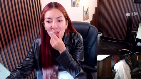 Abby Stones online show from September 17, 2025, 10:17 am