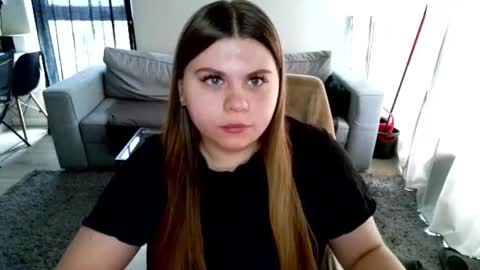 abbyvibe online show from October 8, 2025, 10:24 am