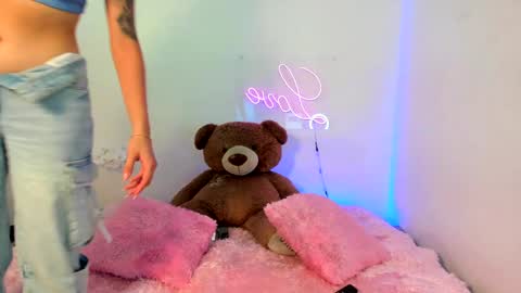  Abella and Kendra  online show from January 14, 2025, 7:53 pm